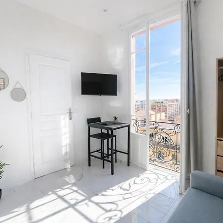 شقة Bright Flat In - Near Monaco *