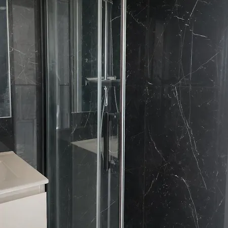 Bright Flat In - Near Monaco * كاب داي