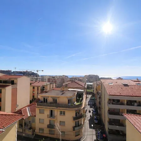 Bright Flat In - Near Monaco